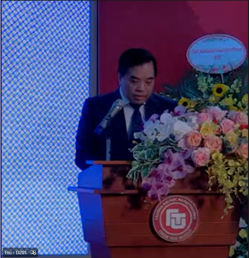 Am-ap-buoi-hop-mat-ngay-nha-giao-viet-na-cua-gia-dinh-ngoai-thuong-1