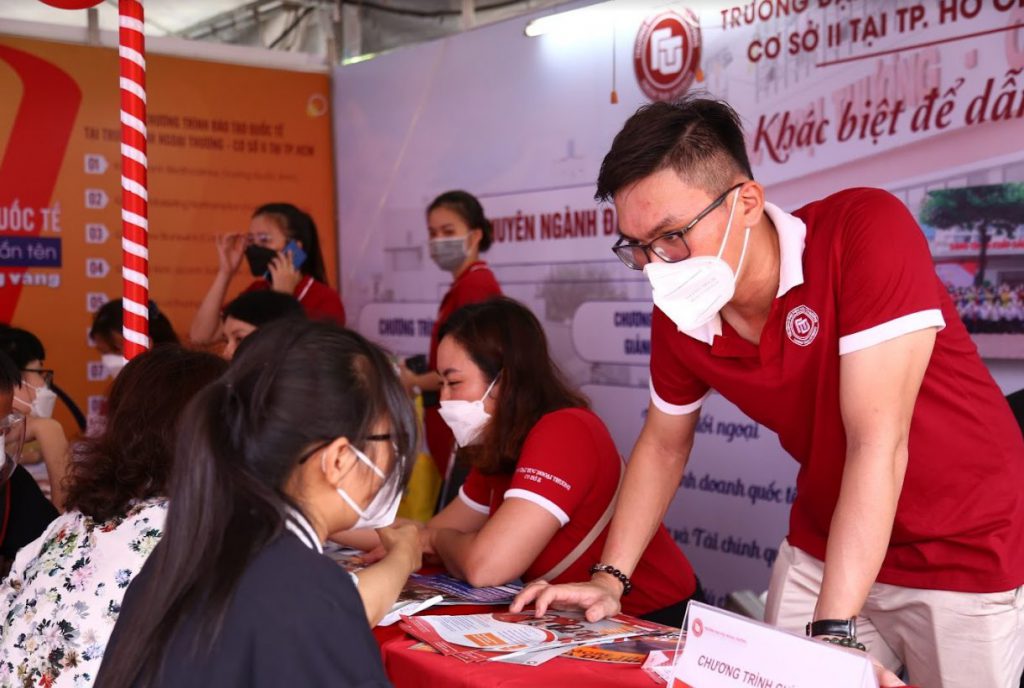 co-so-ii-tai-thanh-pho-ho-chi-minh-tham-gia-ngay-hoi-tu-van-tuyen-sinh-va-dinh-huong-nghe-nghiep-nam-2022-tai-truong-dai-hoc-bach-khoa-tp-ho-chi-minh-10