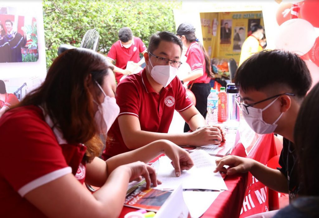 co-so-ii-tai-thanh-pho-ho-chi-minh-tham-gia-ngay-hoi-tu-van-tuyen-sinh-va-dinh-huong-nghe-nghiep-nam-2022-tai-truong-dai-hoc-bach-khoa-tp-ho-chi-minh-06