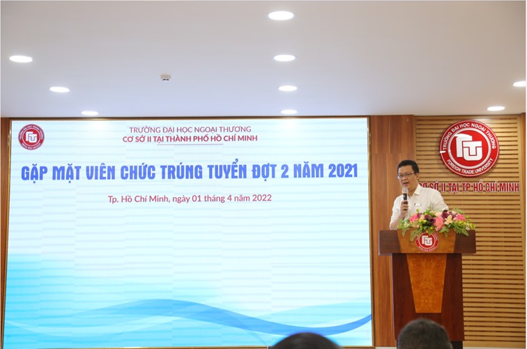 gap-mat-vien-chuc-trung-tuyen-dot-2-nam-2021-1