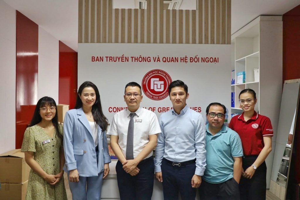 ban-tt&qhdn-trien-khai-chuoi-sinh-hoat-chuyen-mon-hang-thang-cho-vien-chuc-nam-hoc-2021-2022-03