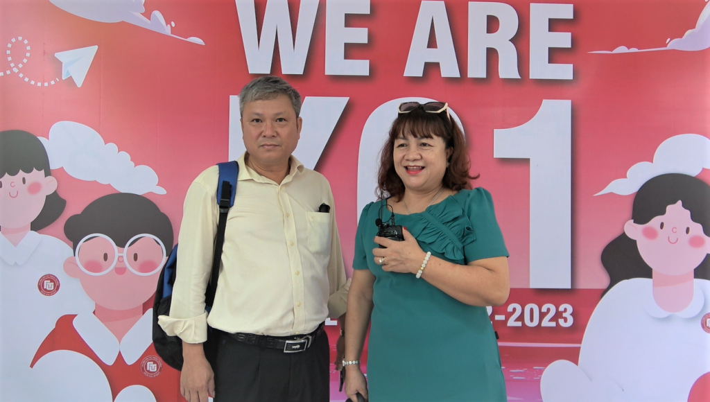 co-so-ii-ron-rang-khong-khi-chao-don-tan-sinh-vien-k61-01