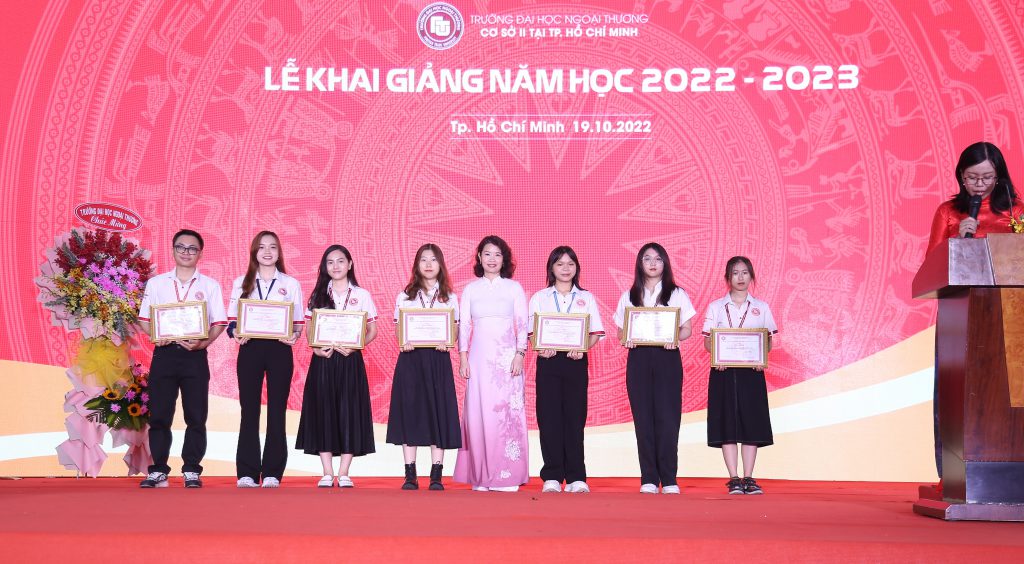 khai- giang-2022-03