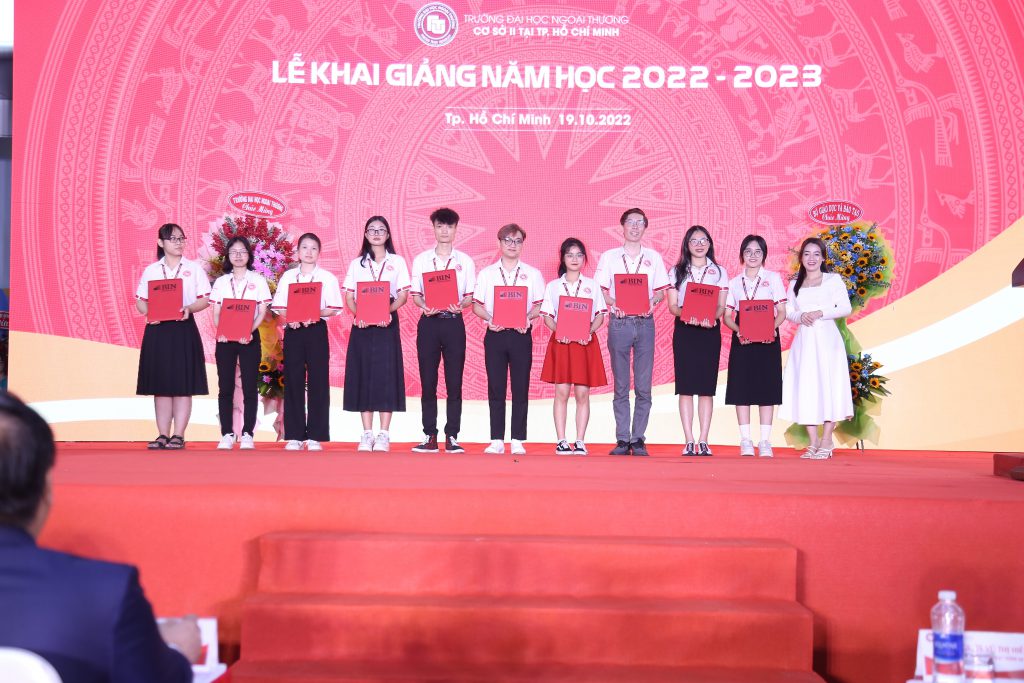 khai- giang-2022-06