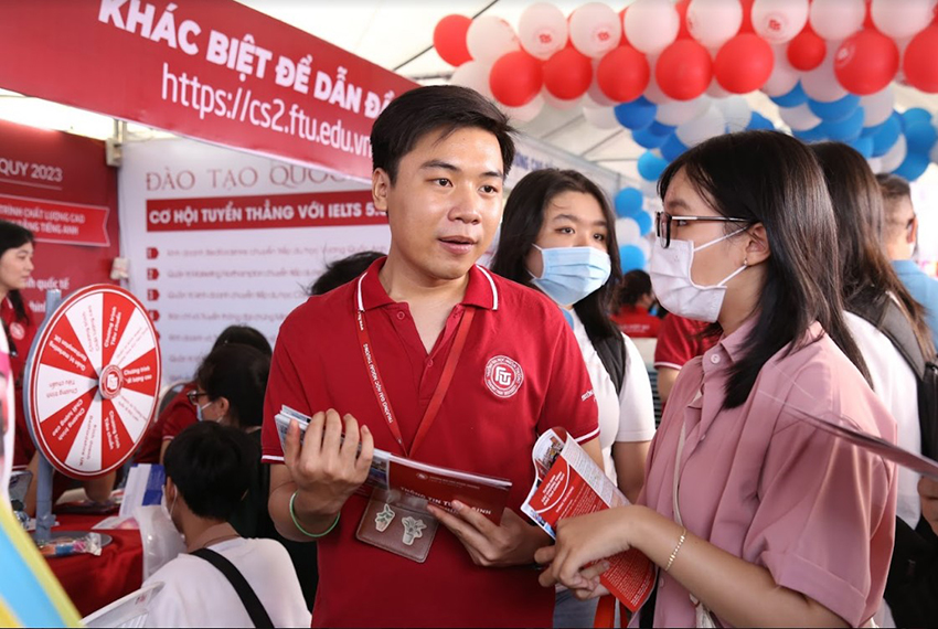 co-so-ii-tai-tp-hcm-tham-gia-ngay-hoi-tu-van-tuyen-sinh-dinh-huong-nghe-nghiep-nam-2023-3