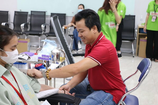 hong-tam-giot-mau-hong-nhan-ai-7