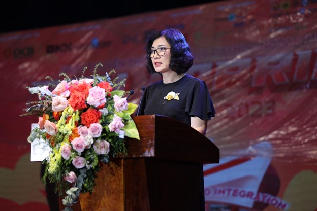 gala-ftu-imprint-dau-an-ngoai-thuong-3