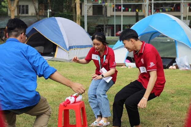 trai-nghiem-thuc-te-phat-trien-ky-nang-can-bo-doan-ngoai-thuong-nam-2023-25