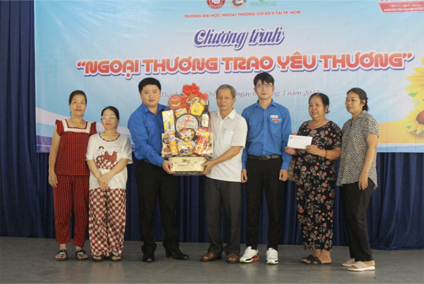ngoai-thuong-trao-yeu-thuong-10