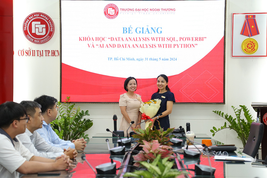 be-giang-khoa-hoc-phan-tich-du-lieu-sql-power-bi-python-4