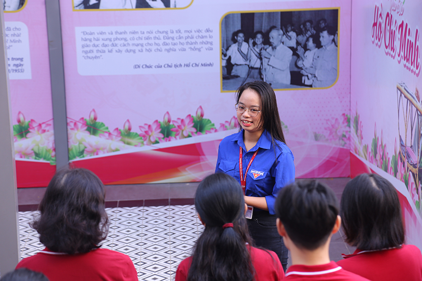khong-gian-van-hoa-ho-chi-minh-nguoi-song-mai-3