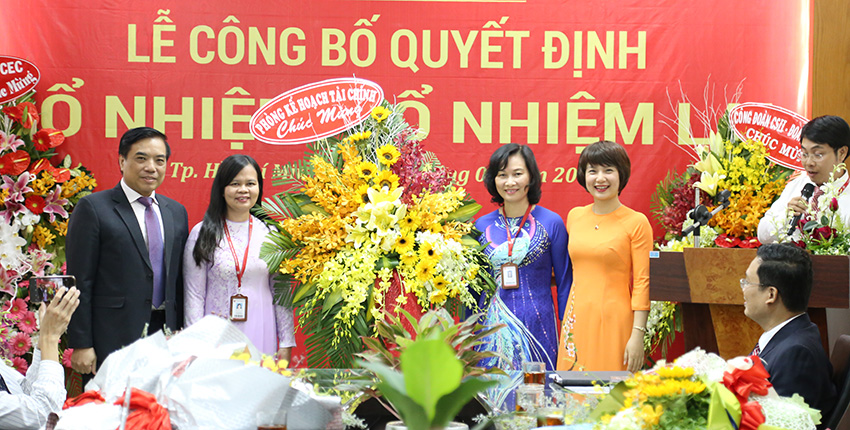 886-le-trao-quyet-dinh-bo-nhiem-pho-giam-doc-co-so-ii-va-vien-chuc-quan-ly-tai-co-so-ii-truong-dh-ngoai-thuong-3