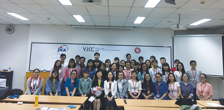 Bộ môn Tiếng Nhật Cơ sở II kết hợp với Phân viện VJCC tổ chức Hội thảo “Dịch vụ khách hàng theo phong cách Nhật Bản” dành cho sinh viên