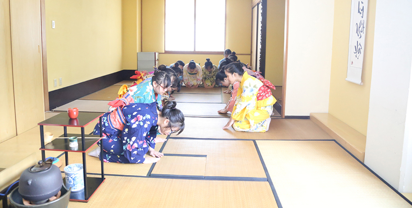 1042-trai-nghiem-trang-phuc-yukata-va-thuong-thuc-tra-dao-1