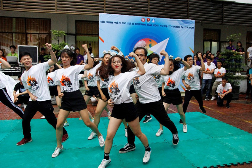 1245-ngay-hoi-cau-lac-bo-doi-nhom-cong-cong-fut2-plan-and-planet-2018-soi-dong-het-minh-ket-noi-lan-toa-1