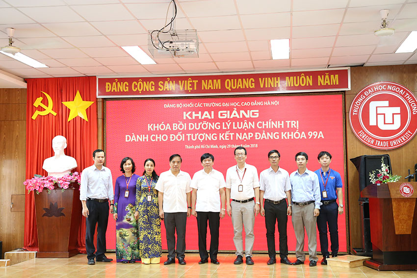 1271-dang-uy-khoi-cac-truong-h-c-ha-noi-to-chuc-khoa-boi-duong-ly-luan-chinh-trinh-danh-cho-doi-tuong-ket-nap-dang-khoa-99a-4