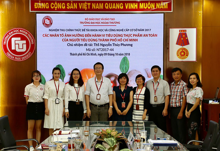 1288-truong-dai-hoc-ngoai-thuong-to-chuc-nghiem-thu-chinh-thuc-de-tai-khoa-hoc-va-cong-nghe-cap-co-so