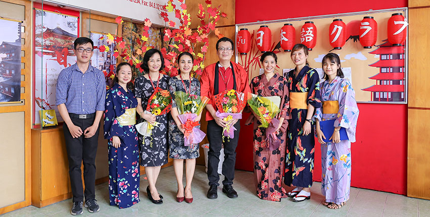 1295-khai-truong-khu-trung-bay-van-hoa-kinh-te-nhat-ban-tai-dai-hoc-ngoai-thuong-co-so-ii-thanh-pho-ho-chi-minh-2