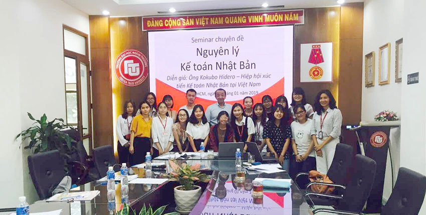 1461-sinh-vien-co-so-ii-tiep-can-nguyen-ly-ke-toan-hien-dai-tai-doanh-nghiep-nhat-ban-1