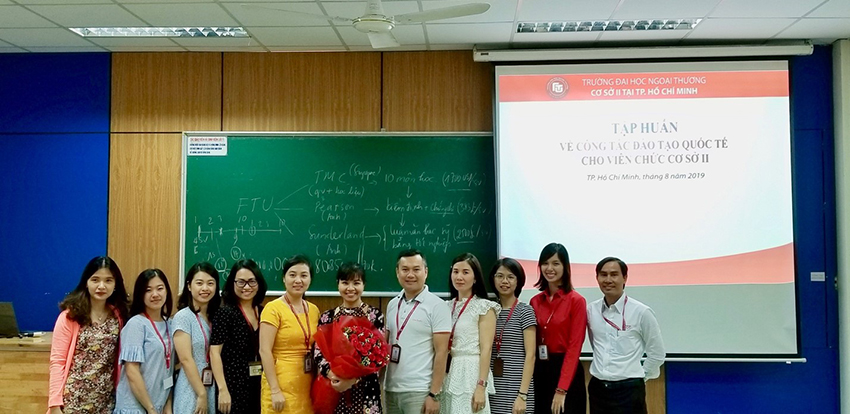 1844-dot-tap-huan-va-ra-soat-cong-tac-cua-khoa-dao-tao-quoc-te-tai-csii-truong-dhnt-1