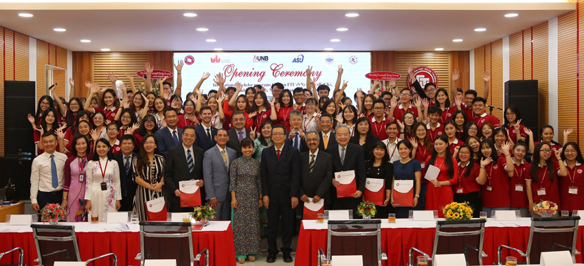 1926-Le-khai-giang-cu-nhan-dtqt-1