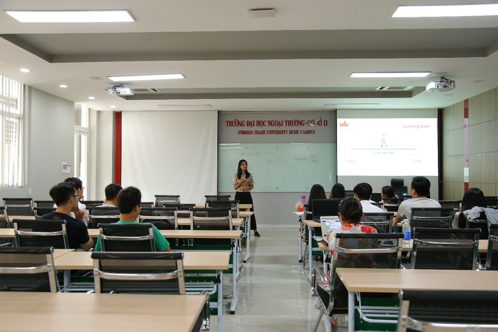 1957-dai-dien-bedfordshire-lam-viec-tai-csii