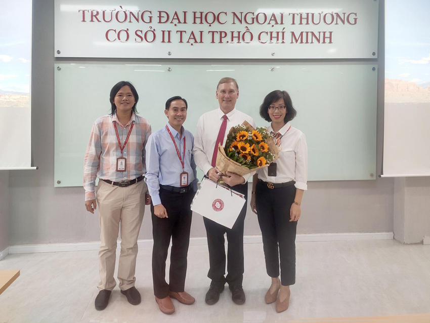 Bộ môn Tiếng Anh tổ chức sinh hoạt chuyên môn với chủ đề ứng dụng văn hóa Mỹ trong kinh doanh 1963-shcm-bmta-1