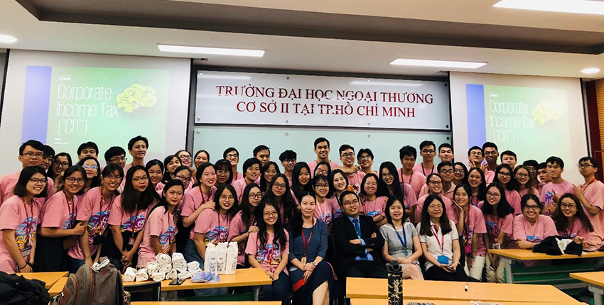 2168-thuc-tien-tu-dn-cau-noi-nghe-nghiep-tuong-lai-1