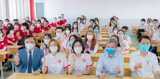 tap-the-lanh-dao-truong-tham-lop-kiem-tra-tinh-hinh-giang-day-hoc-tap-dau-nam-2022-sv-chuong-trinh-chinh-quy-tai-co-so-ii-6