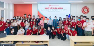 ron-rang-chao-don-ban-giam-hieu-nha-truong-toi-tham-sv-chuong-trinh-dao-tao-quoc-te-tai-co-so-ii-dau-xuan-nam-moi-2022-1