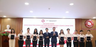 Sinh-vien-co-so-ii-truong-dai-hoc-ngoai-thuong-vinh-du-nhan-hoc-bong-cua-cong-ty-tnhh-dau-tu-chung-khoan-han-quoc-04