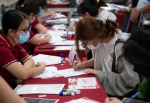 Tân Sinh viên các chương trình Đào tạo Quốc tế hân hoan tham dự Ngày hội Nhập học năm học 2022 – 2023