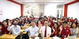 thay-co-lanh-dao-co-so-ii-tham-dong-vien-sinh-vien-nhan-ngay-dau-nam-hoc-moi-2022-2023-4