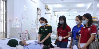 cong-doan-cstv-csii-chung-tay-chia-se-voi-benh-nhan-co-hoan-canh-kho-khan-4