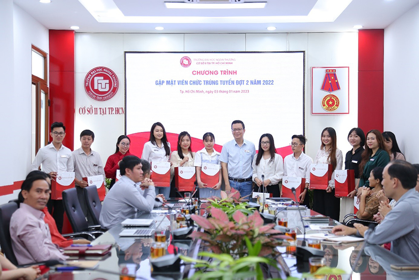 gap-mat-vien-chuc-trung-tuyen-dot-2-nam-2022-3