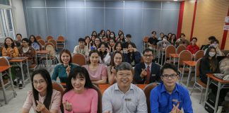 lanh-dao-co-so-ii-tham-giang-vien-sinh-vien-nhan-dip-nam-moi-8