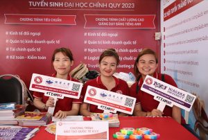 co-so-ii-tai-tp-hcm-tham-gia-ngay-hoi-tu-van-tuyen-sinh-dinh-huong-nghe-nghiep-nam-2023-1