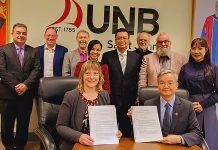 Lãnh đạo trường ĐH Ngoại thương thăm và ký kết biên bản ghi nhớ, mở rộng hợp tác với trường ĐH New Brunswick (Canada)