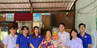 tuoi-tre-ngoai-thuong-co-so-ii-tham-hoi-gia-dinh-chinh-sach-ngat-thuong-binh-liet-si-1