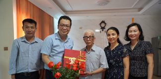 tri-an-cac-thay-co-nguyen-lanh-dao-nha-truong-2