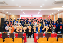 Lễ trao bằng Tốt nghiệp cho Tân Cử nhân các chương trình Đào tạo Quốc tế và tuyên dương sinh viên tiêu biểu năm học 2022-2023