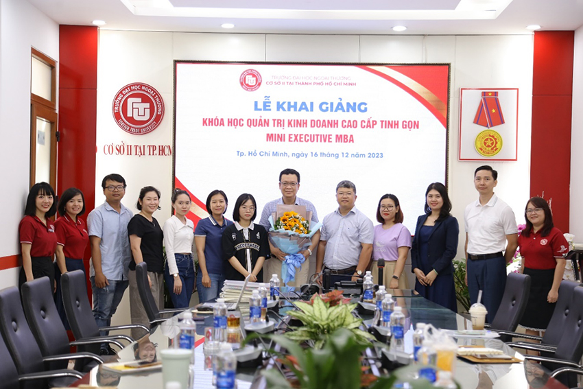 khai-giang-khoa-hoc-dao-tao-ngan-han-mini-executive-mba-1
