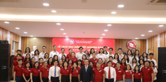 33-suat-hoc-bong-tet-nguyen-dan-2024-trao-cho-sv-co-so-ii-5