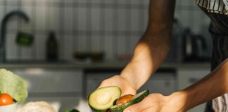 5-loai-trai-cay-can-han-che-khi-muon-giam-can-1