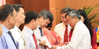 hoc-va-lam-theo-bac-ve-tinh-gon-to-chuc-bo-may-1