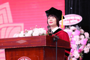 dau-an-tu-hao-tinh-thanh-ngoai-thuong-le-trao-bang-tot-nghiep-thang-9.2025-1