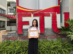 phan-thuy-linh-chuong-trinh-chat-luong-cao-quan-tri-kinh-doanh-1