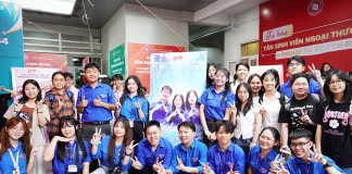 rac-ro-sac-mau-ngoai-thuong-ngay-hoi-chao-don-tan-sinh-vien-k64-2