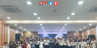 talkshow-me-in-mirror-see-the-me-to-be-1