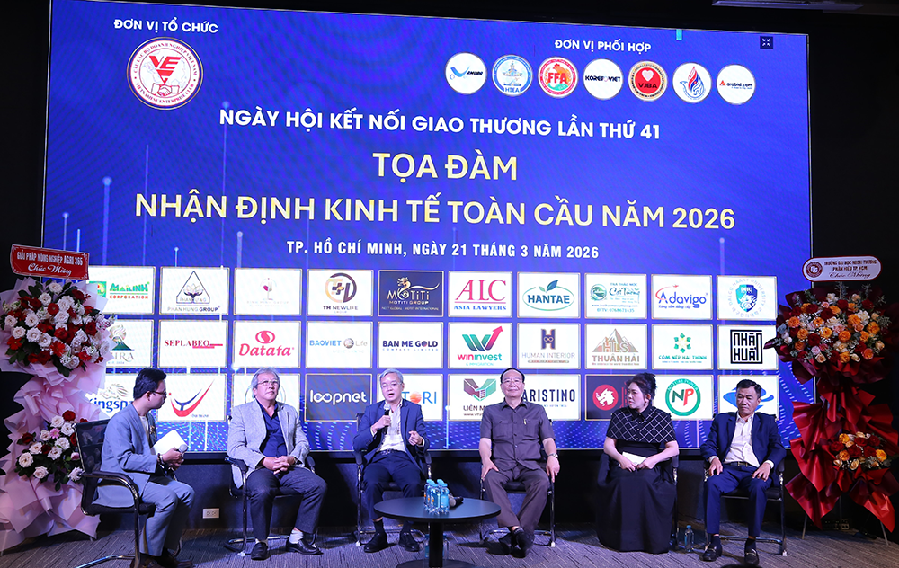 giam-doc-phan-hieu-truong-dh-ngoai-thuong-tai-tphcm-chia-se-ngay-hoi-ket-noi-giao-thuong-lan-thu-41-1